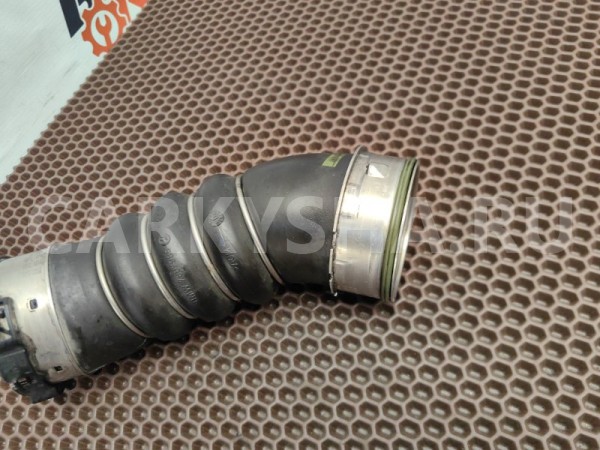 Патрубок интеркулера BMW X5 