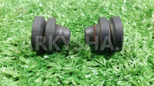 Подушка (опора) радиатора кондиционера Mitsubishi Mitsubishi Outlander 