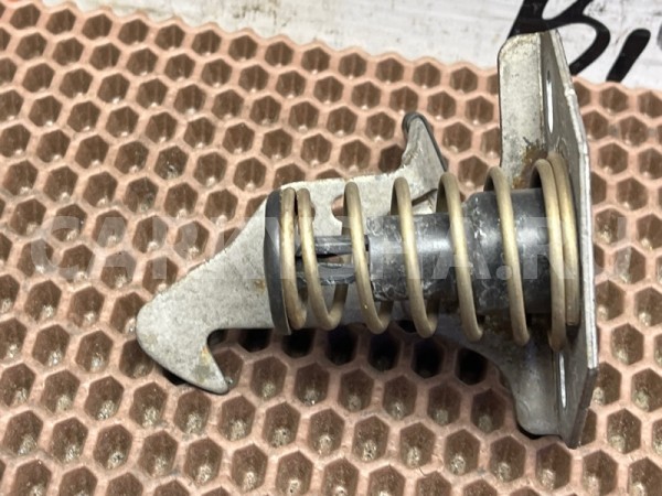 Крюк замка капота BMW 5er 