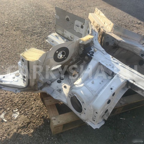 Четверть BMW X1 