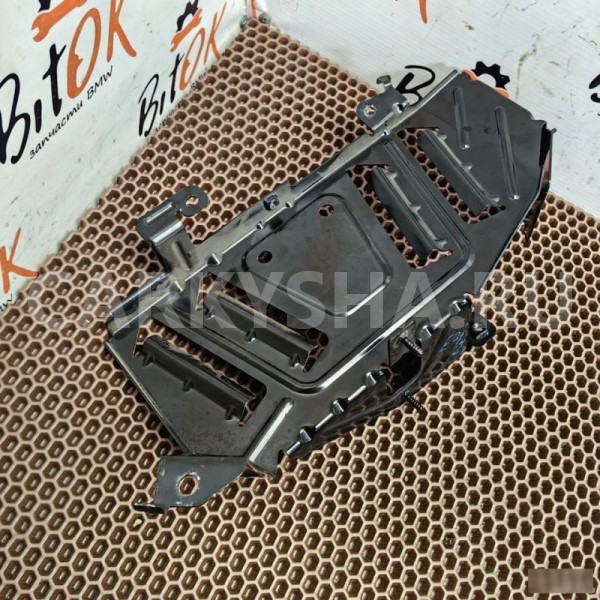 Кронштейн усилителя BMW X6 