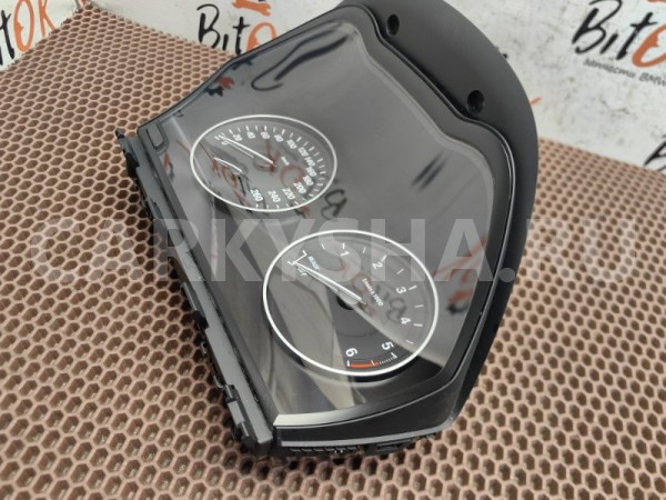 Панель приборов BMW X1 