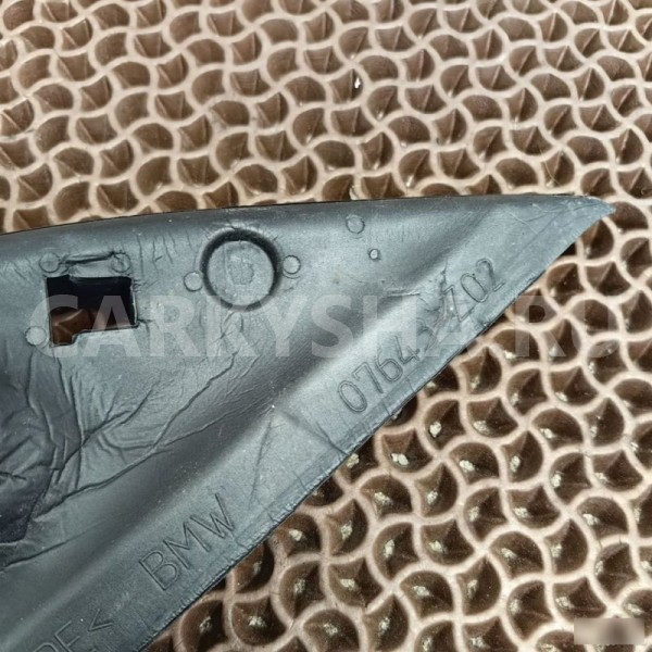 Уплотнитель стойки двери BMW X1 