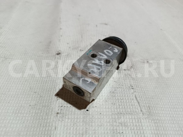 Клапан кондиционера Hyundai Solaris оригинальный номер 976264L000