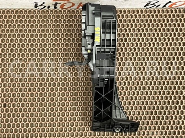 Педаль газа BMW X1 