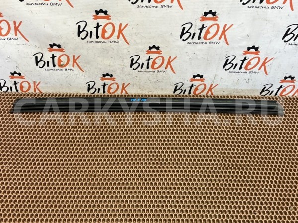 Уплотнитель стекла двери BMW 5er 