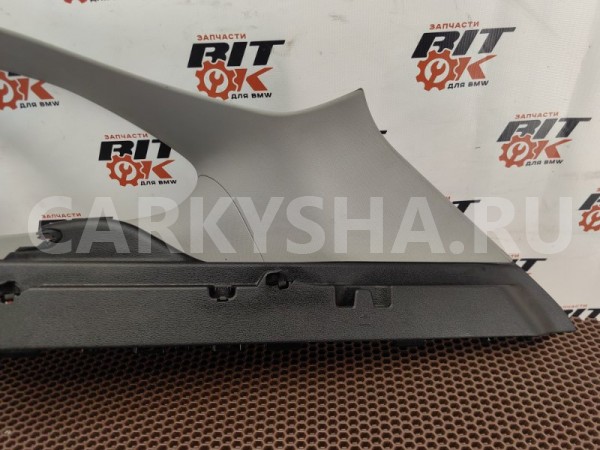 Обшивка стойки BMW X1 