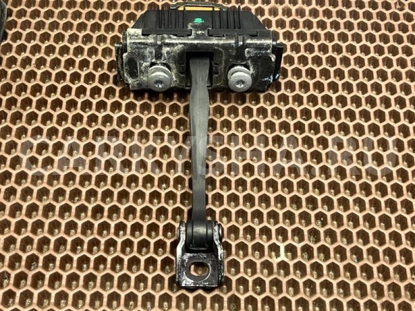 Ограничитель двери BMW X6 