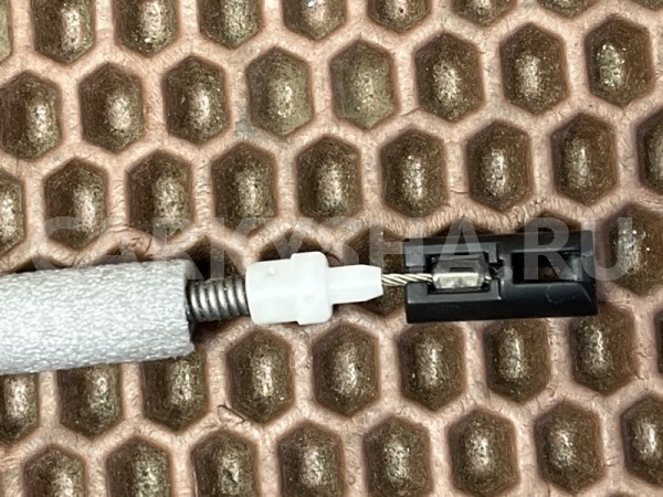 Трос внутренней ручки двери BMW X3 