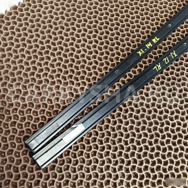 Накладка стойки двери BMW X1 