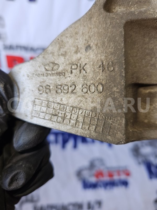 Кронштейн генератора Chevrolet Cruze 