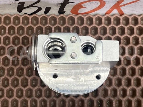 Предохранительный клапан кондиционера BMW 5er 