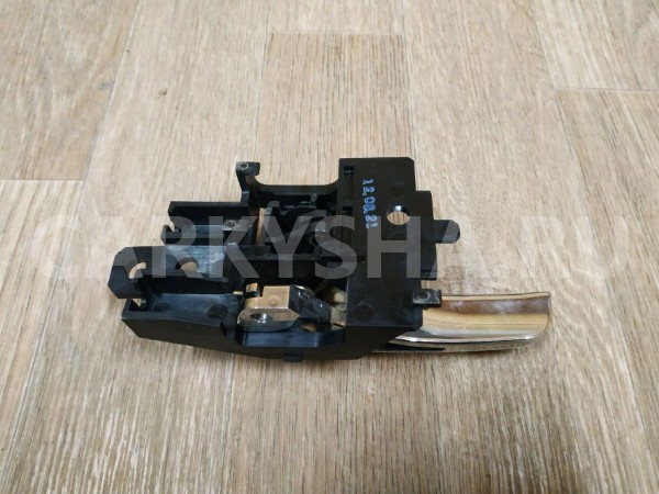 Ручка двери внутренняя правая Mitsubishi Outlander 