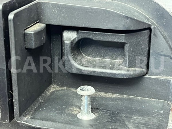 Кронштейн шторки багажника BMW X3 