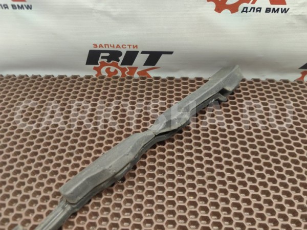 Уплотнитель крыла BMW X5 
