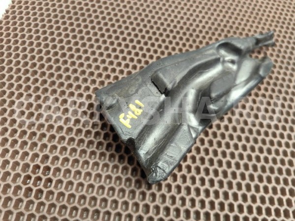 Уплотнитель багажника BMW X1 