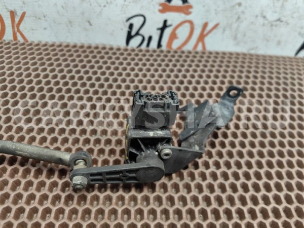 Датчик просвета положения кузова BMW X1 