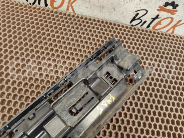 Кронштейн порога BMW X1 