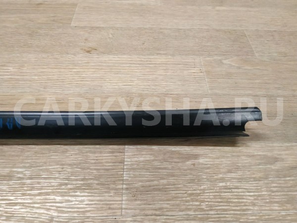 Накладка стекла заднего правого ВАЗ (Lada) Largus 