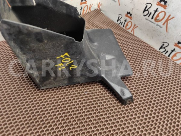 Воздуховод дополнительного радиатора BMW 7er 