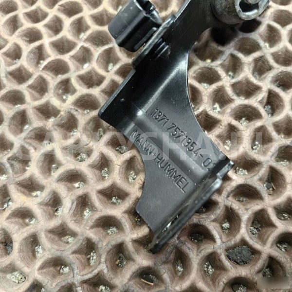 Кронштейн воздуховода BMW 7er 