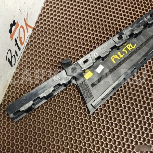 Молдинг двери BMW X1 