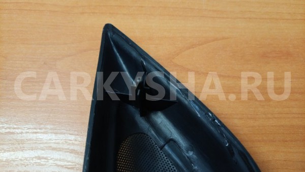 Крышка зеркала внутренняя правая Mitsubishi Mitsubishi i оригинальный номер MR456048