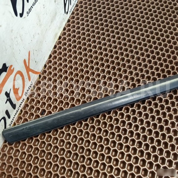 Молдинг двери BMW X1 