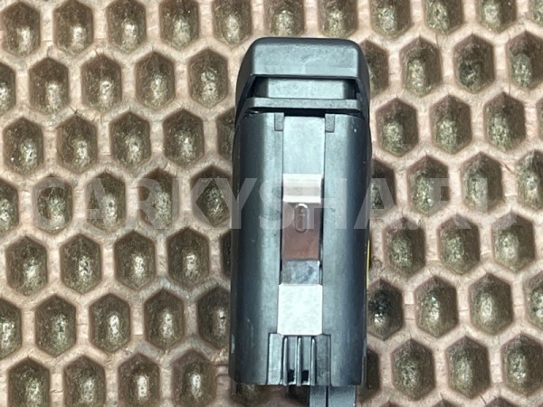 Кнопка аварийки центрального зампа BMW X1 