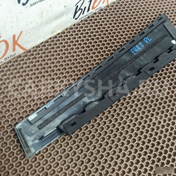 Молдинг двери BMW X1 