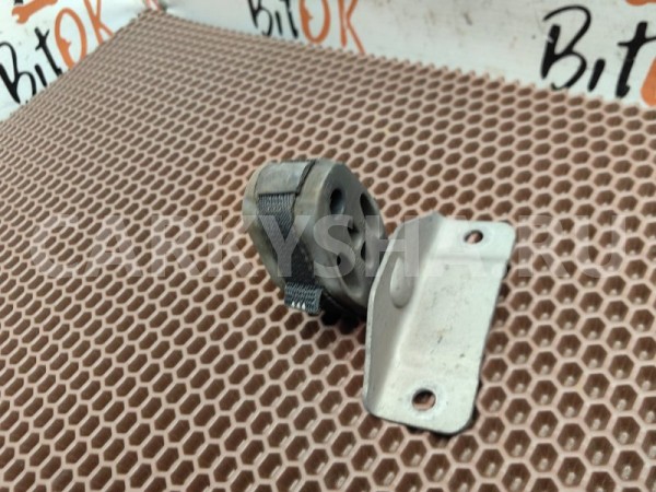 Кронштейн выхлопа BMW X3 