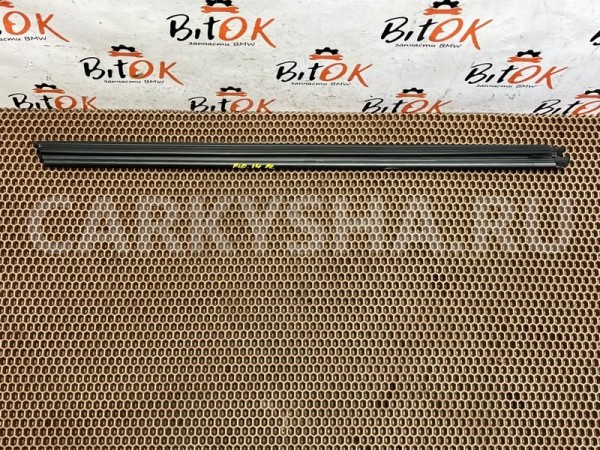 Уплотнитель стекла двери BMW 5er 