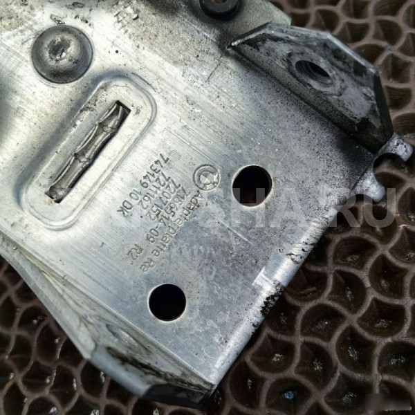 Кронштейн нижнего усилителя бампера BMW 7er 