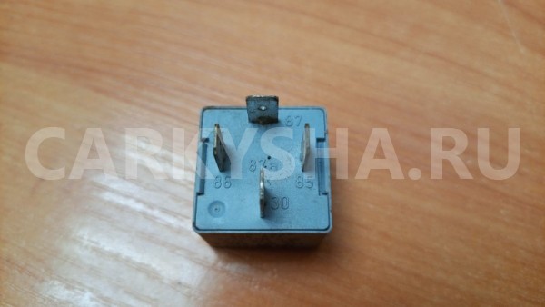 Реле вентилятора №53 Volkswagen Passat B5.5 ALZ Volkswagen Passat 