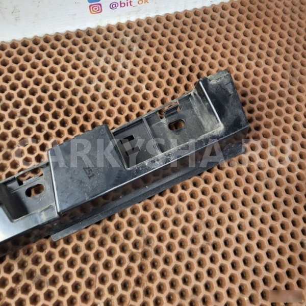 Кронштейн порога BMW X1 