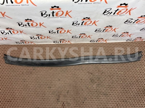 Уплотнитель капота BMW 7er 