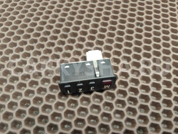 Кнопка памяти сиденья BMW 5er 