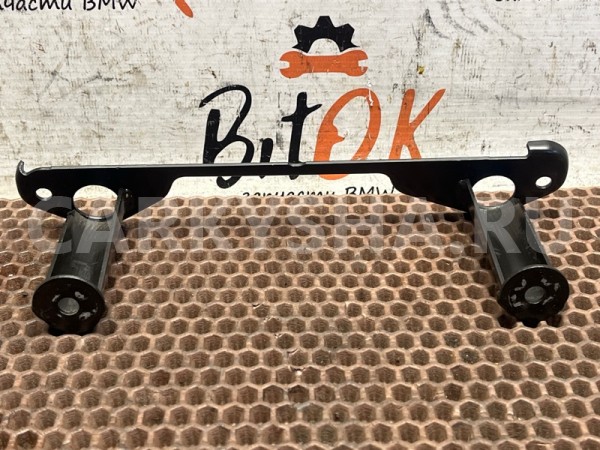 Кронштейн топливной рампы BMW 3er 