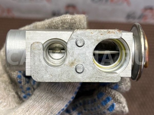 Предохранительный клапан кондиционера BMW 5er 