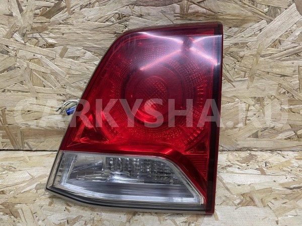 Фонарь задний внутренний правый Toyota Land Cruiser 200 Рестайлинг оригинальный номер 81581-60280
