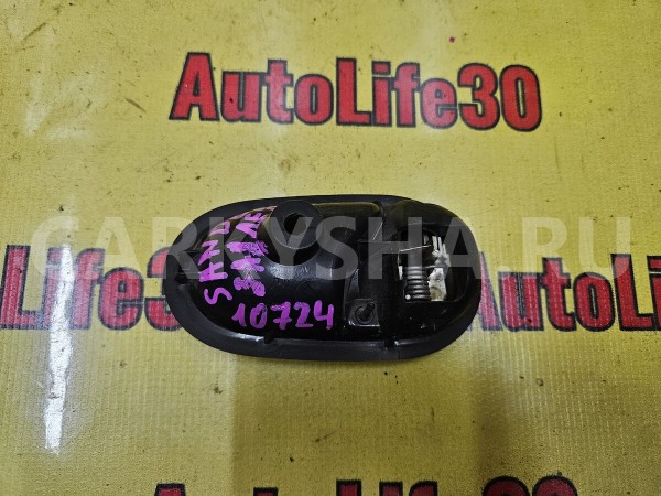 Ручка двери внутренняя левая Renault Sandero 