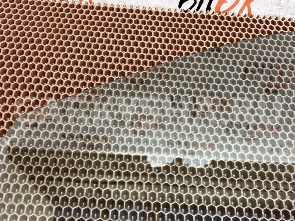 Стекло двери боковое BMW 3er 