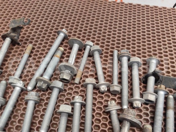 Болты подвески BMW X1 