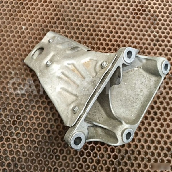 Кронштейн двигателя BMW X3 