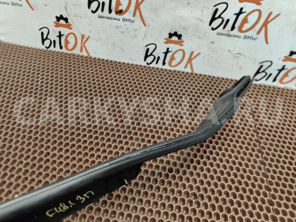 Уплотнитель стыка двери BMW X1 