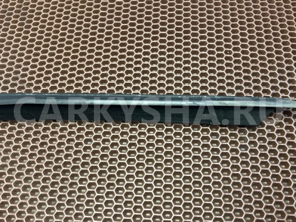 Уплотнитель двери BMW X5 