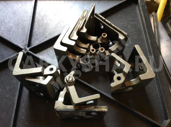 Петля двери RH UP BMW X5 I (E53) Рестайлинг оригинальный номер 41528269840 41 52 8 269 840
