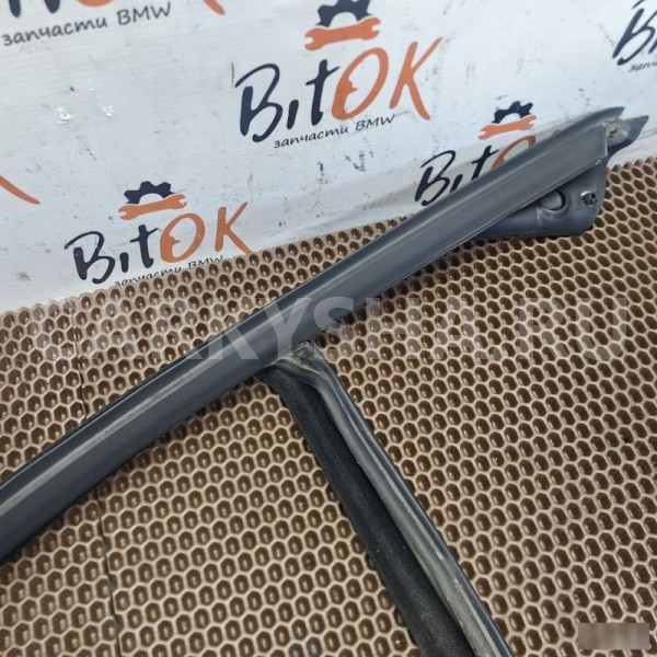 Направляющая стекла BMW X1 