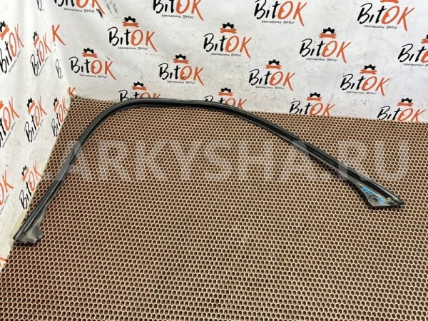 Уплотнитель двери BMW X6 