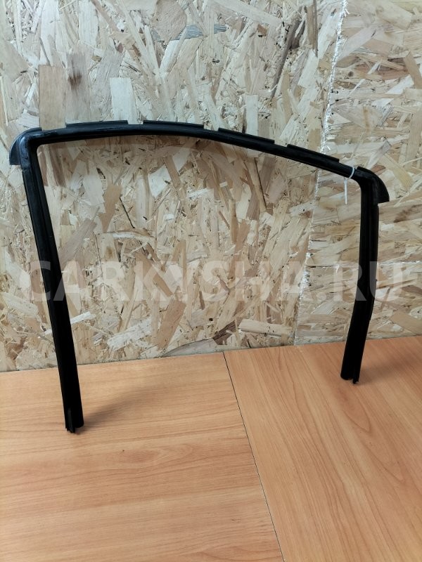 Уплотнитель стекла двери задний левый Nissan Note Nissan Note 